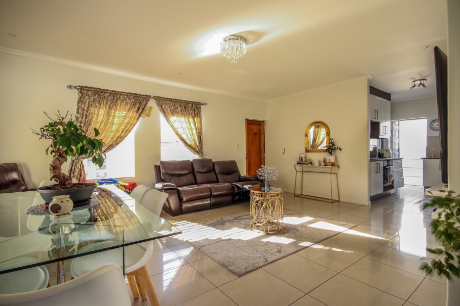 3 Bedroom Property for Sale in Parklands East Western Cape
